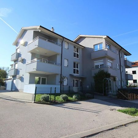 Apartments Hrabric Baška Exteriör bild